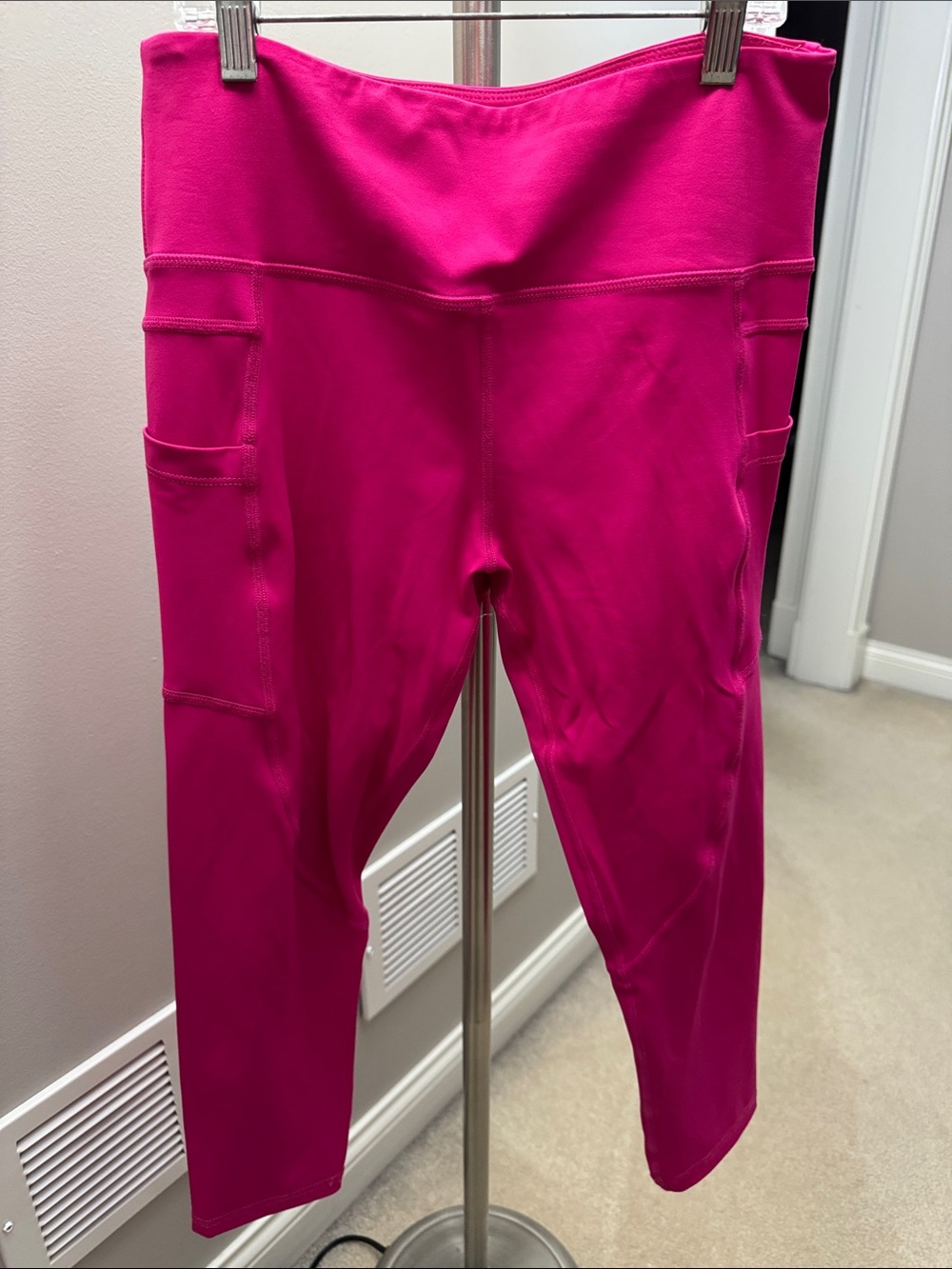 Women’s ' High-Waist Active Leggings in Hot Pink